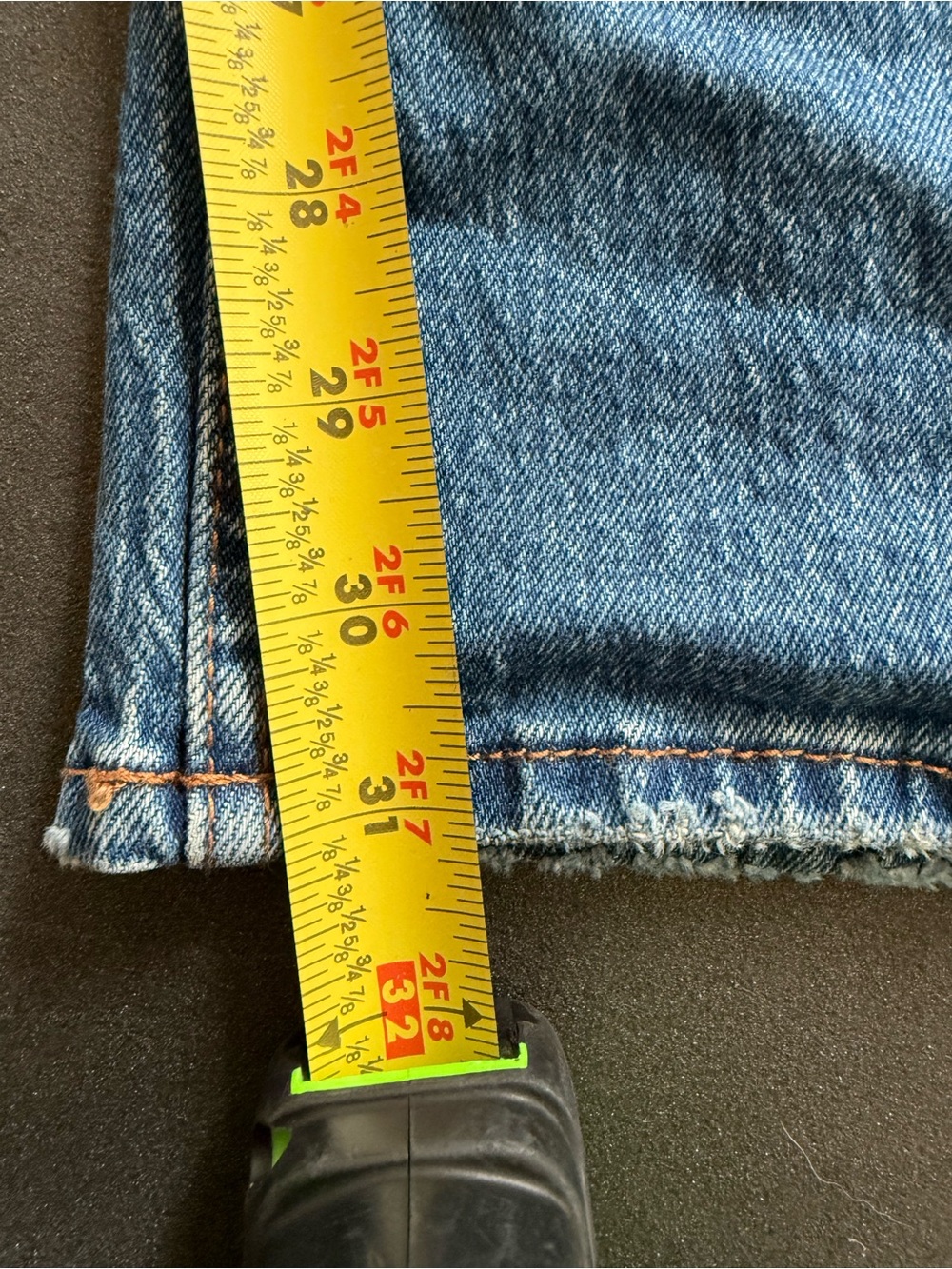A&F Women’s Baggy Low Rise Medium Wash Blue Wide Leg Classic Jeans Size 30 Sz 10 - Picture 13 of 15